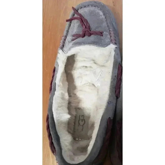 UGG Australia Brett slippers womens size 7 grey and‎ purple runs big suede - Picture 5 of 7